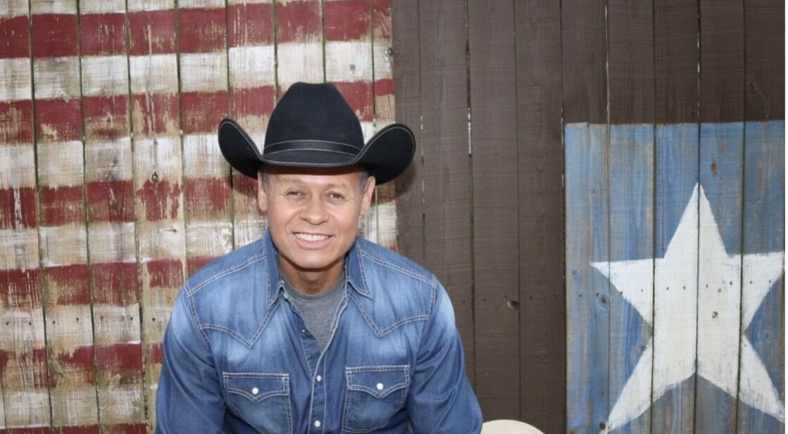 Neal McCoy in Concert at the Country Tonite Theatre 